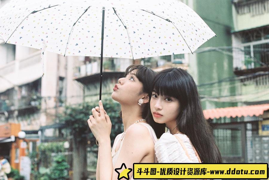 055-walk in the rain -摄影参考审美提升 [23P-19.42 MB]-斗斗图
