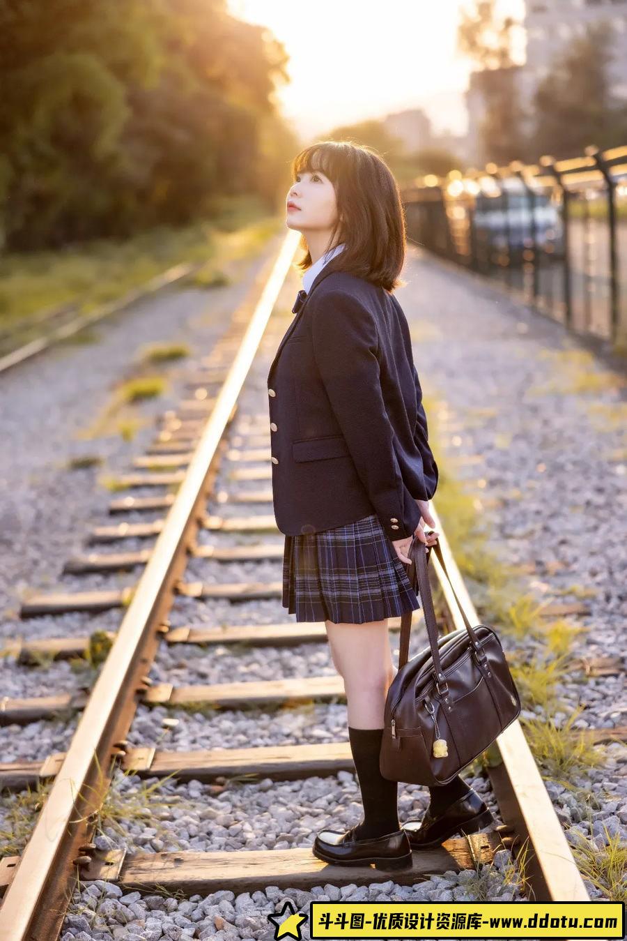 125-放学路上的你 -摄影参考审美提升 [13P-37.47 MB]-斗斗图