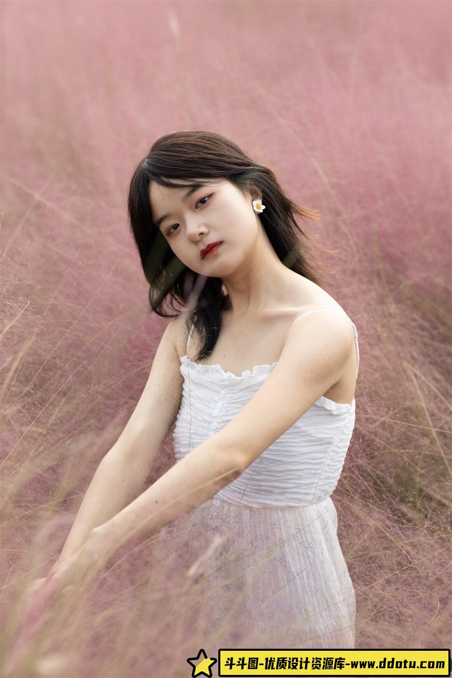 65张精品粉黛等多场景美女人像摄影RAW原片-斗斗图