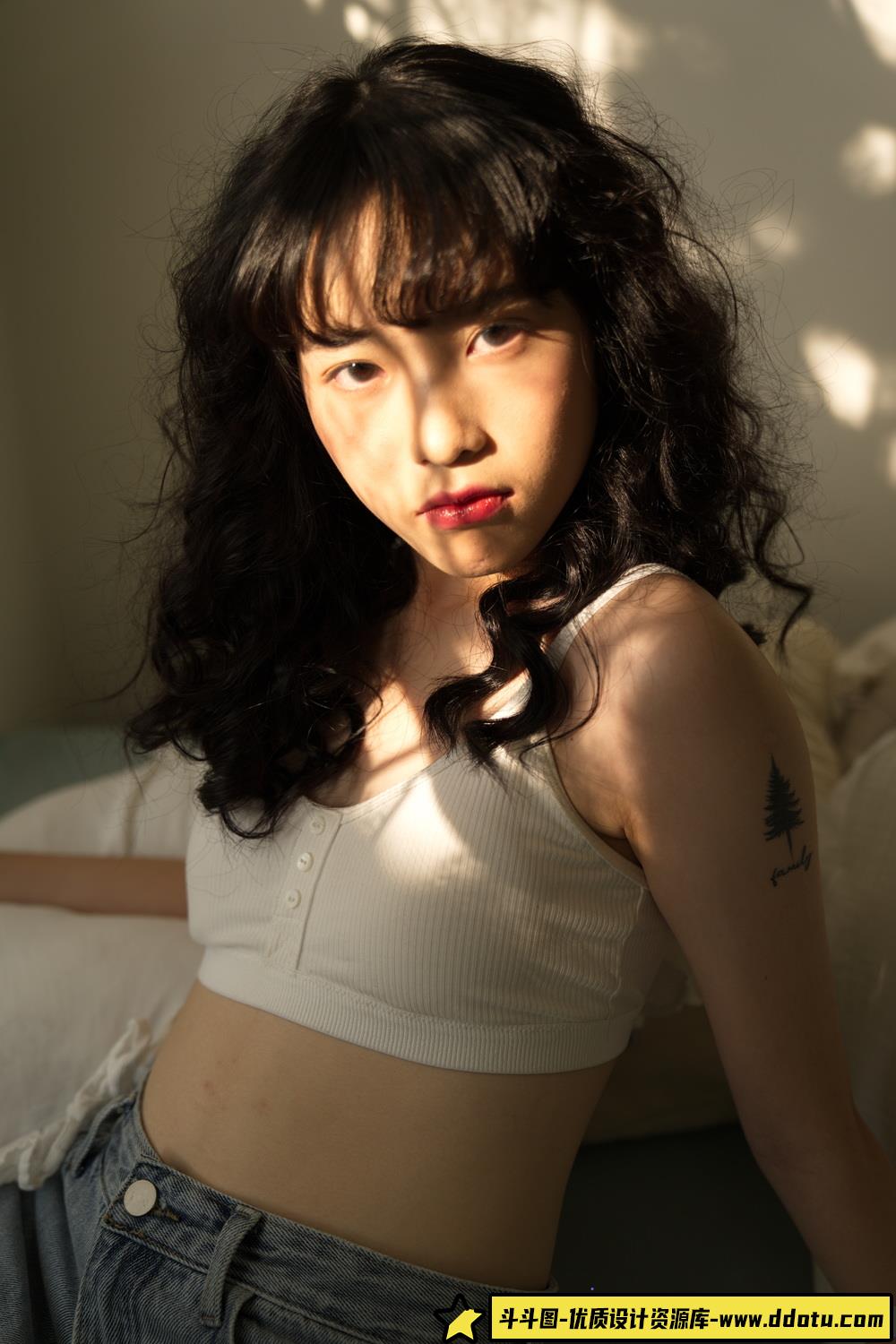 想练修图没有原片？情绪人像私房摄影RAW原片-斗斗图