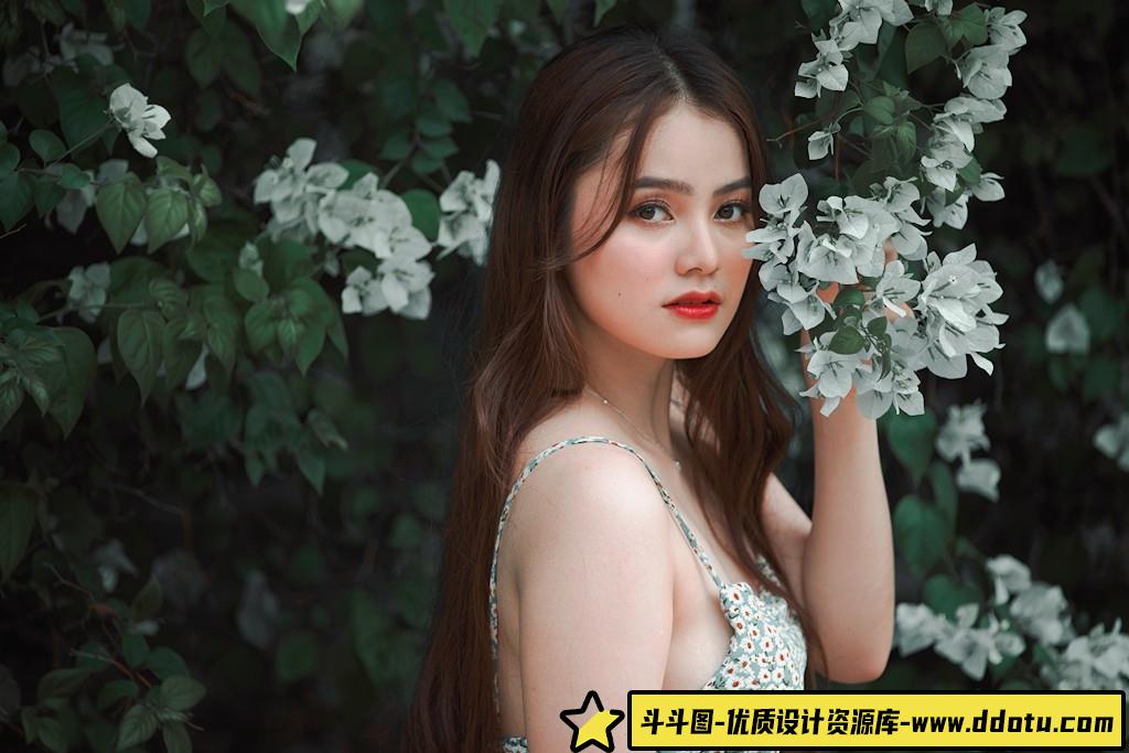28张清新花园田园美女摄影索尼RAW原片下载ARW格式