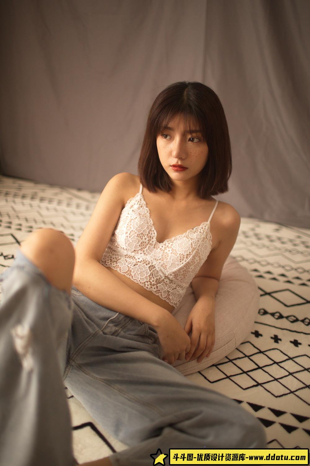 想练修图没有原片？清纯少女私房写真RAW原片来了！-斗斗图