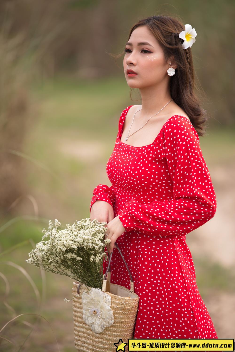 想练修图没有原片？橘色清纯少女写真原图来了-斗斗图