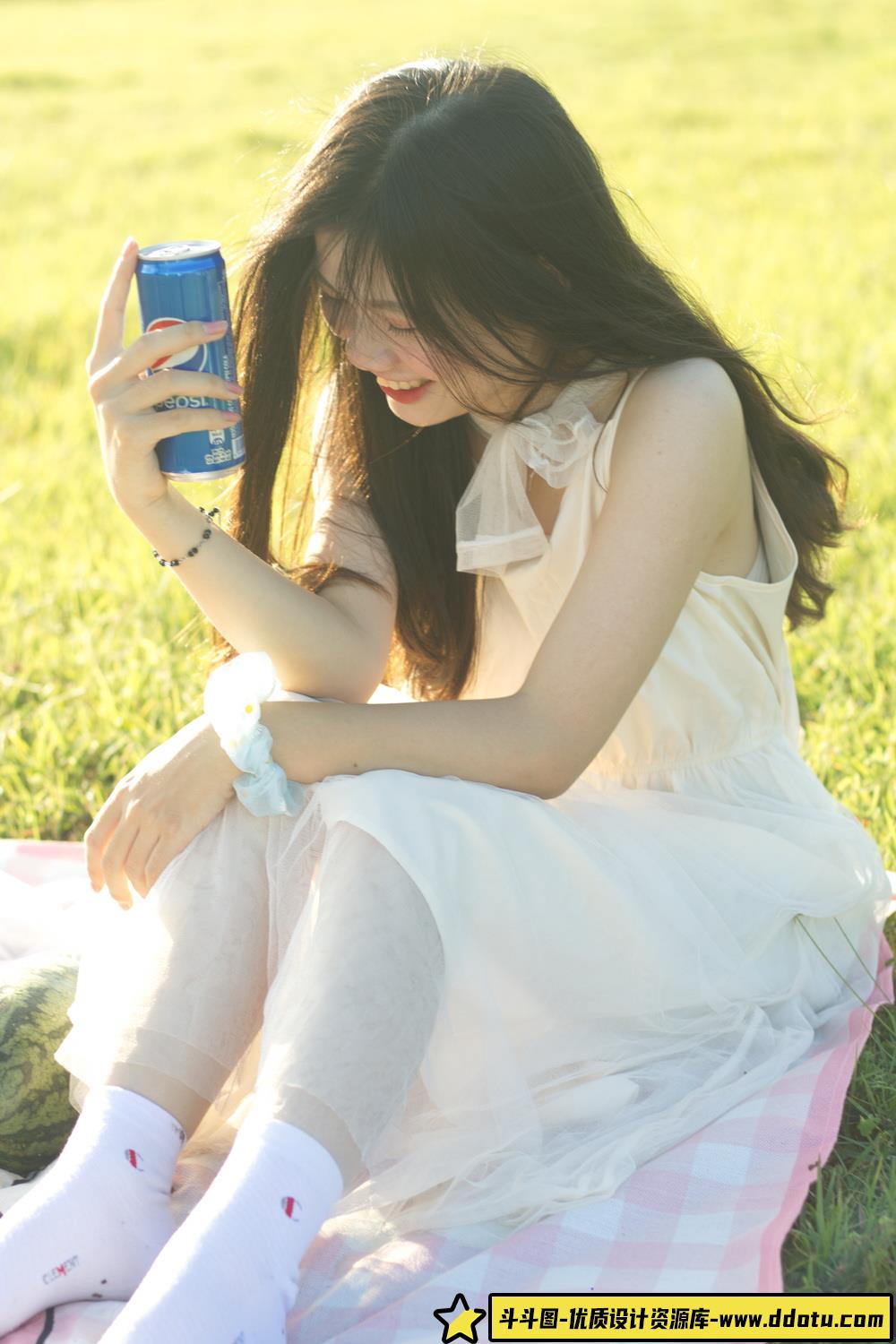 想练修图没有原片？少女闺蜜写真RAW原图来了-斗斗图
